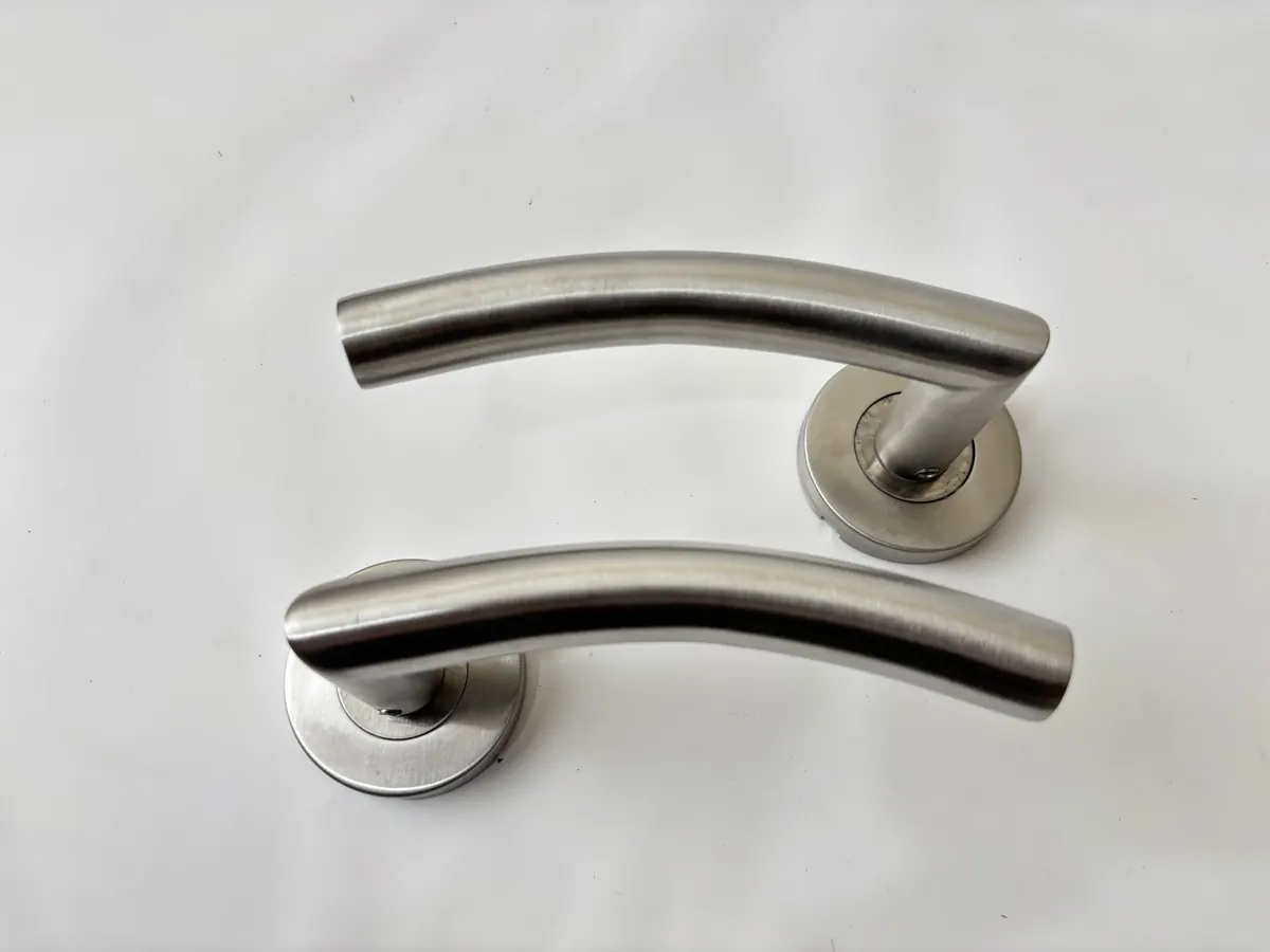 Zia Split Lever Handle